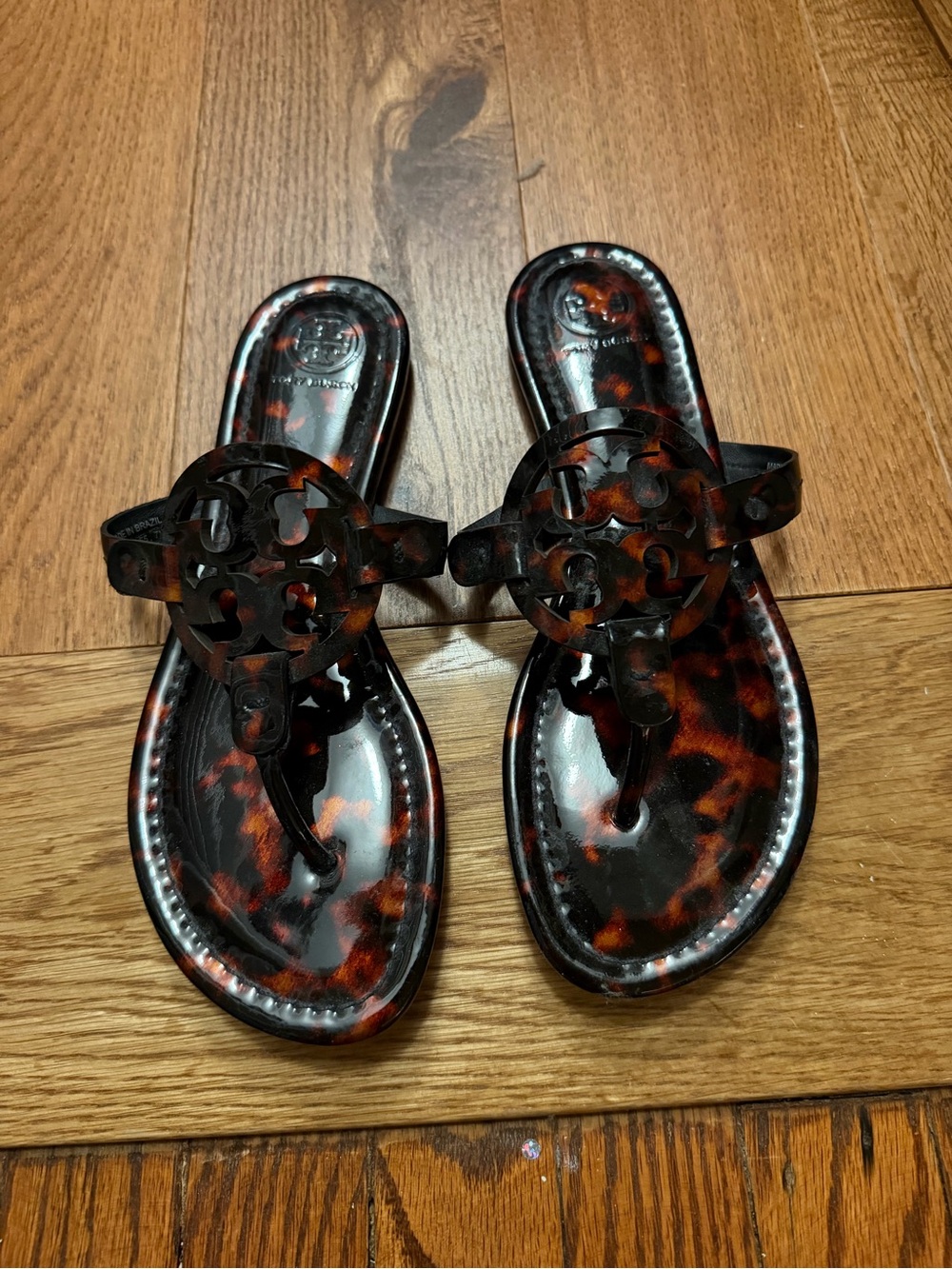 Tory Burch Glossy Tortoiseshell Jelly Miller Thong Sandals size 7.5 NWOT